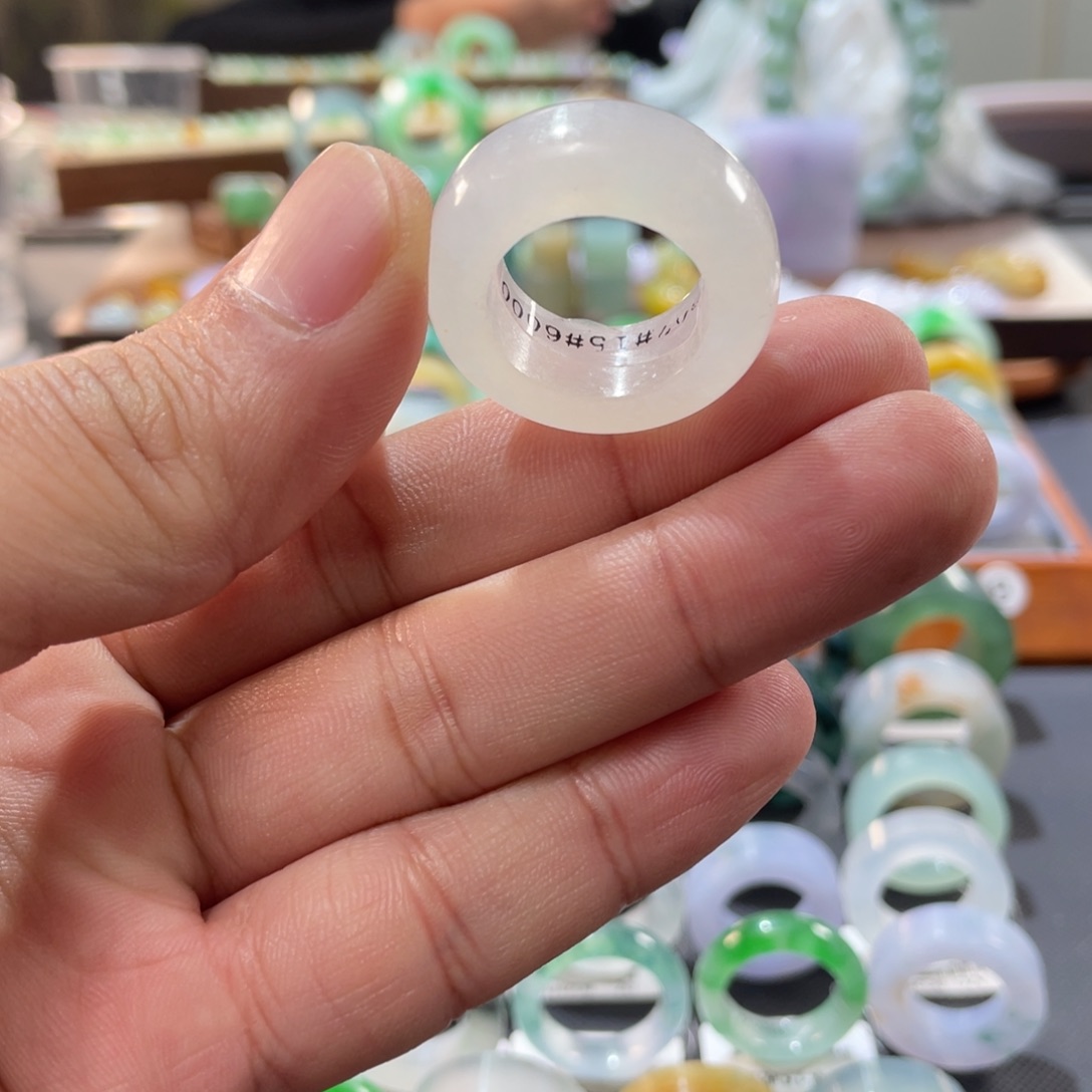 定制翡翠未镶嵌S***a翡翠