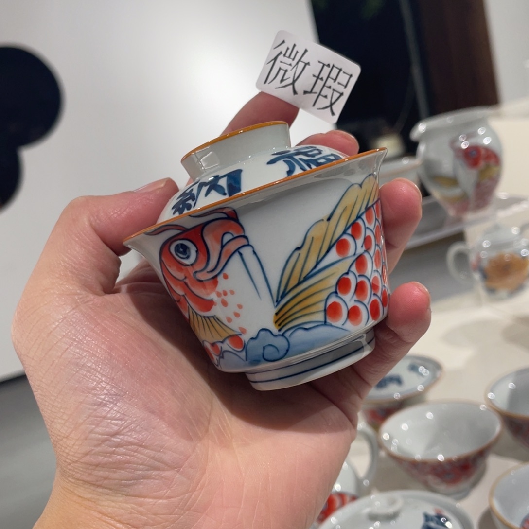 釉下手绘茶具微瑕