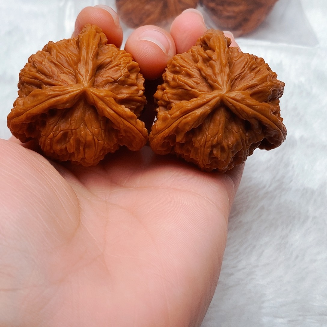 今***秋文玩核桃吊坠三棱