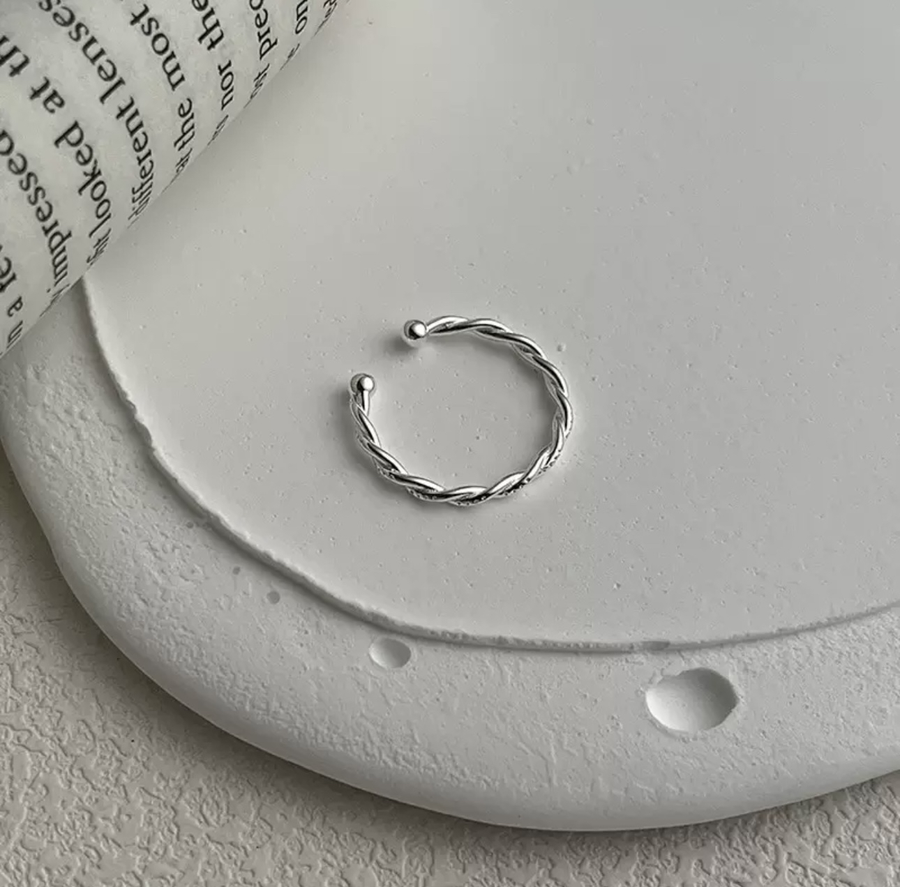 925银戒指 s925纯银麻花圆珠戒指简约冷淡风气质小巧开口指环