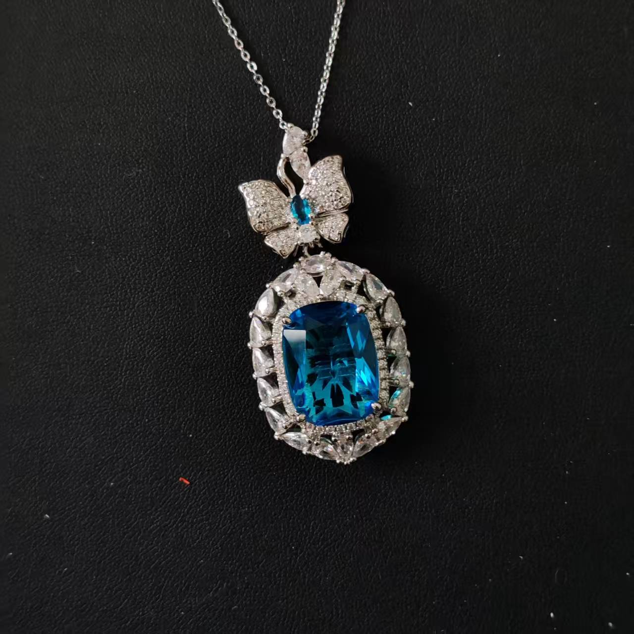   【南非定制】经典高级轻奢大气百搭吊坠AJ12601