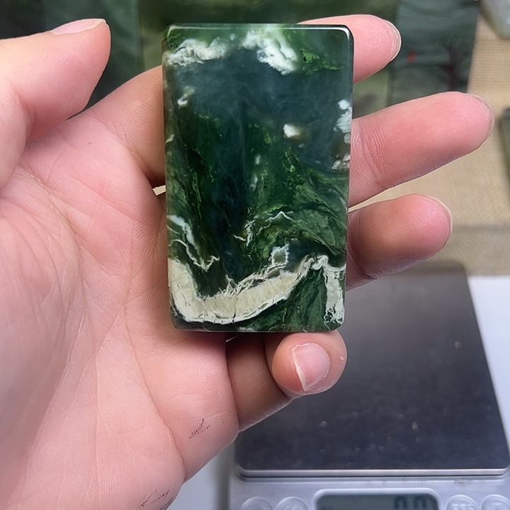 和田玉（碧玉）未镶嵌珠宝半成品微瑕