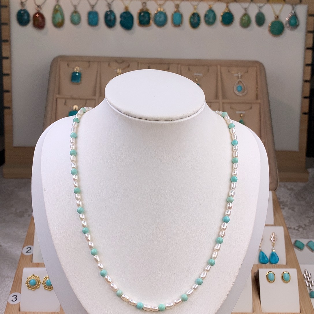 绿松石未镶嵌颈饰