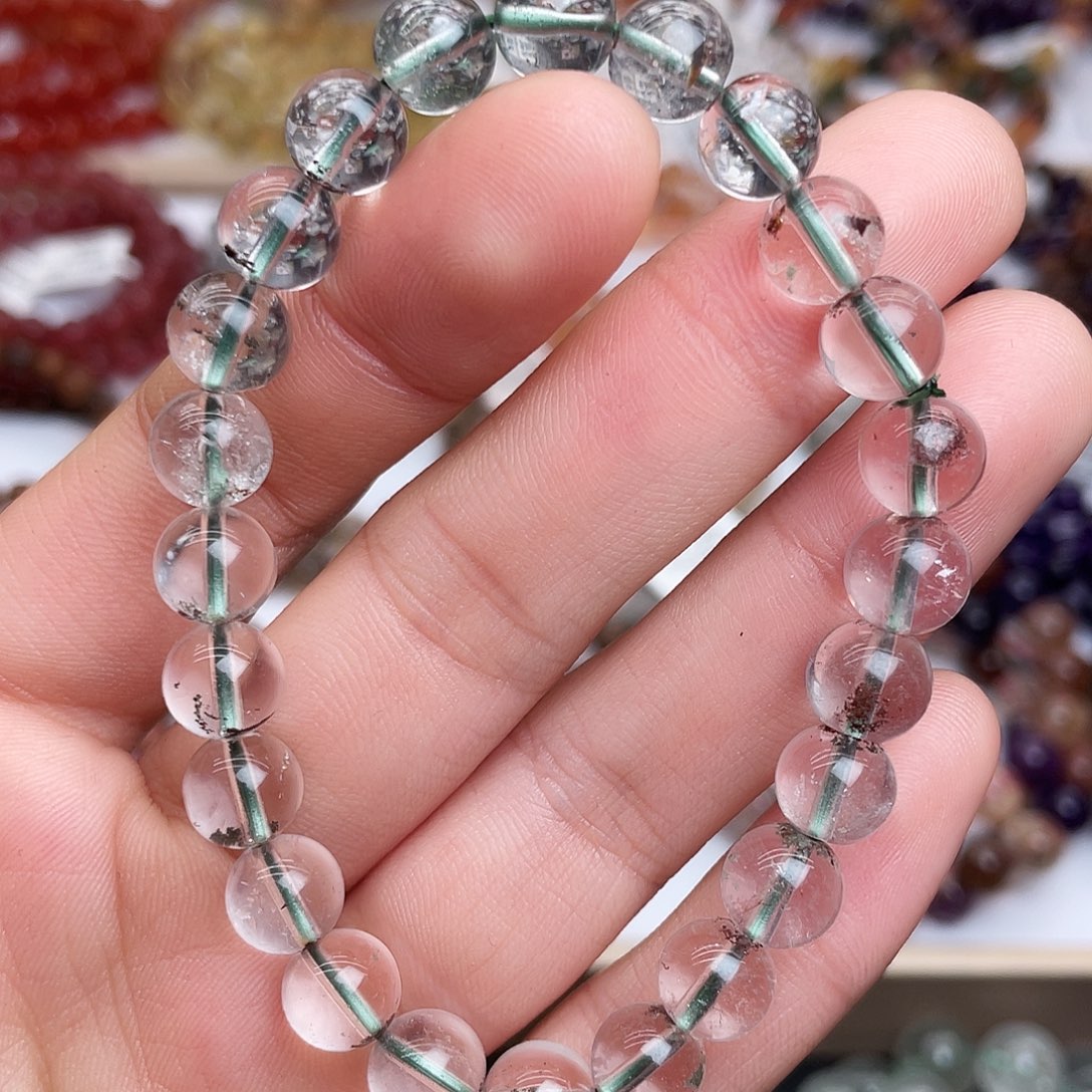 沐***涔未镶嵌水晶手链水晶