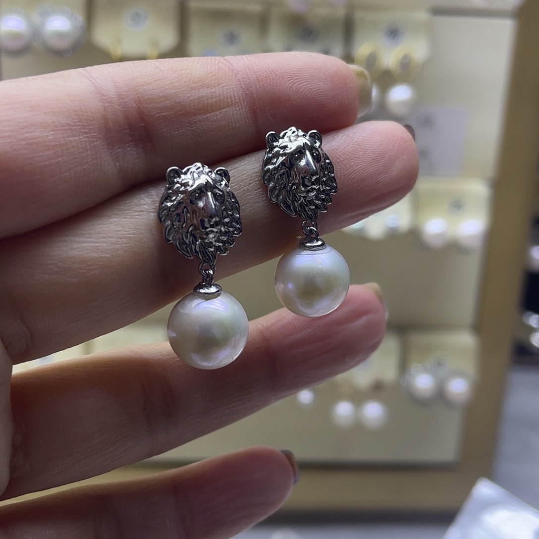 淡水珍珠银S925镶嵌耳饰