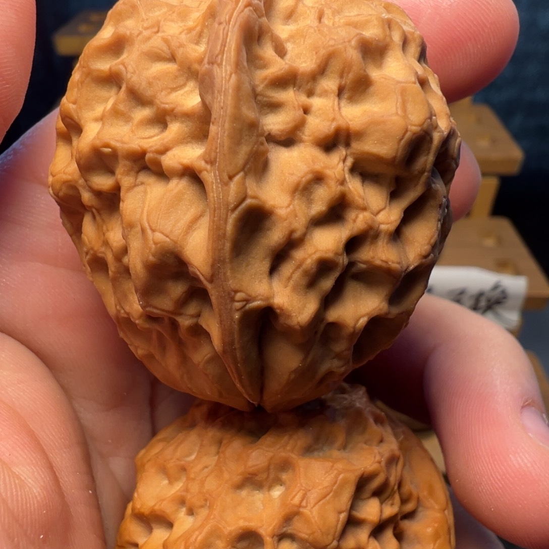 文玩核桃吊坠蟠龙橄榄石42mm