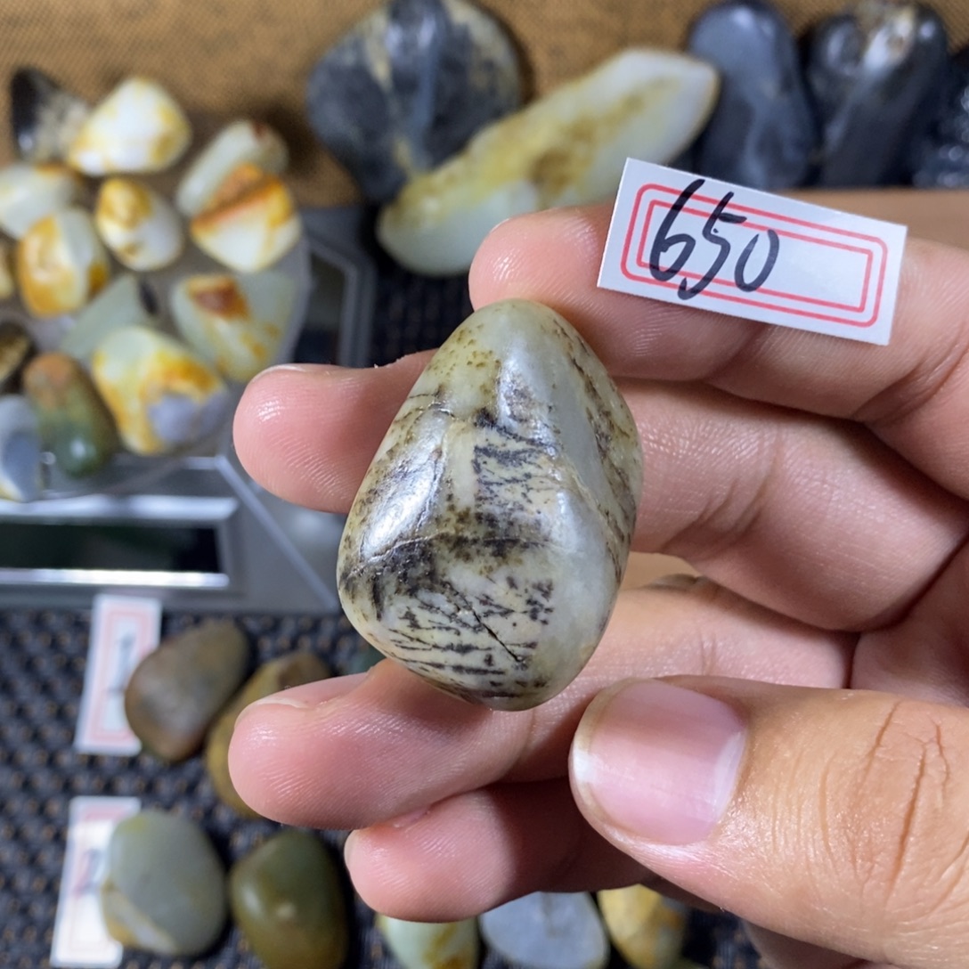 和田玉（糖玉）未镶嵌挂件