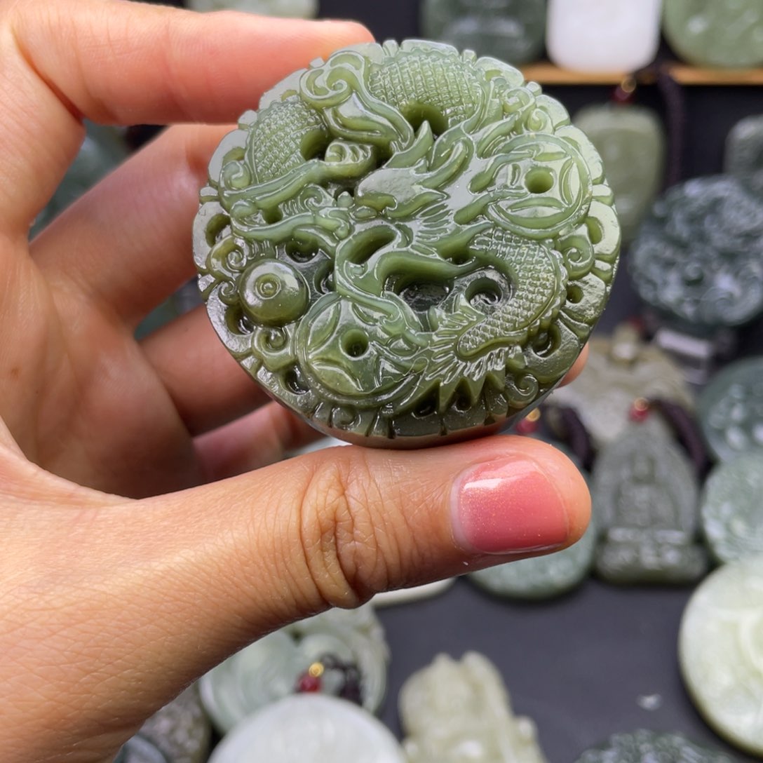 和田玉颈饰未镶嵌