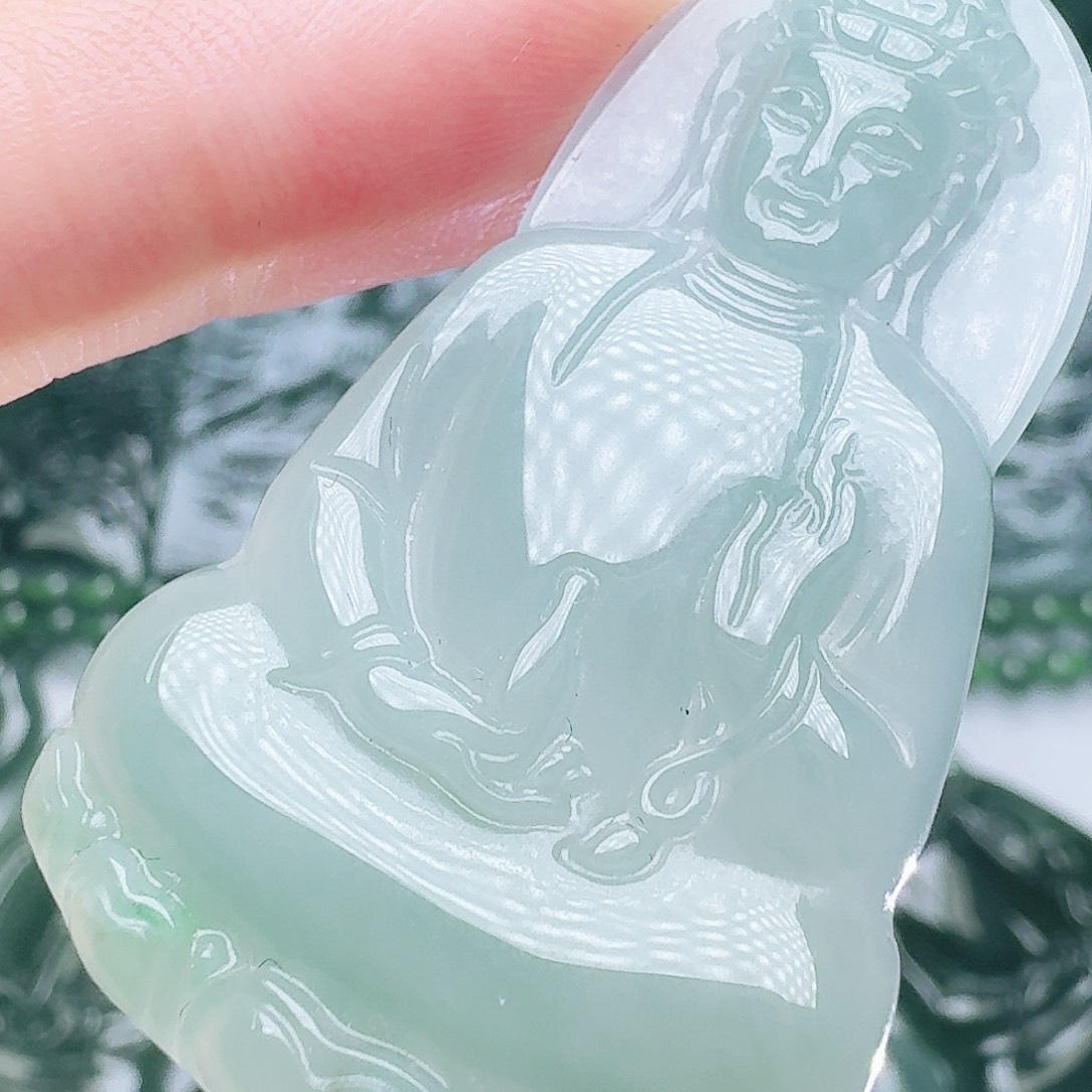 翡翠未镶嵌颈饰天然的A货翡翠多样性发其一 