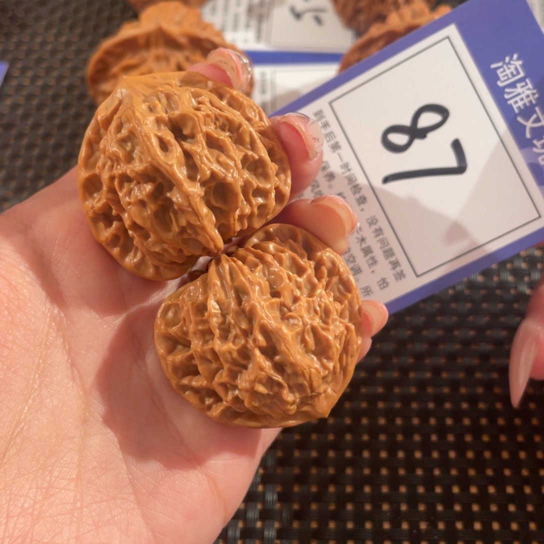 文玩核桃把件87号38尺花莲