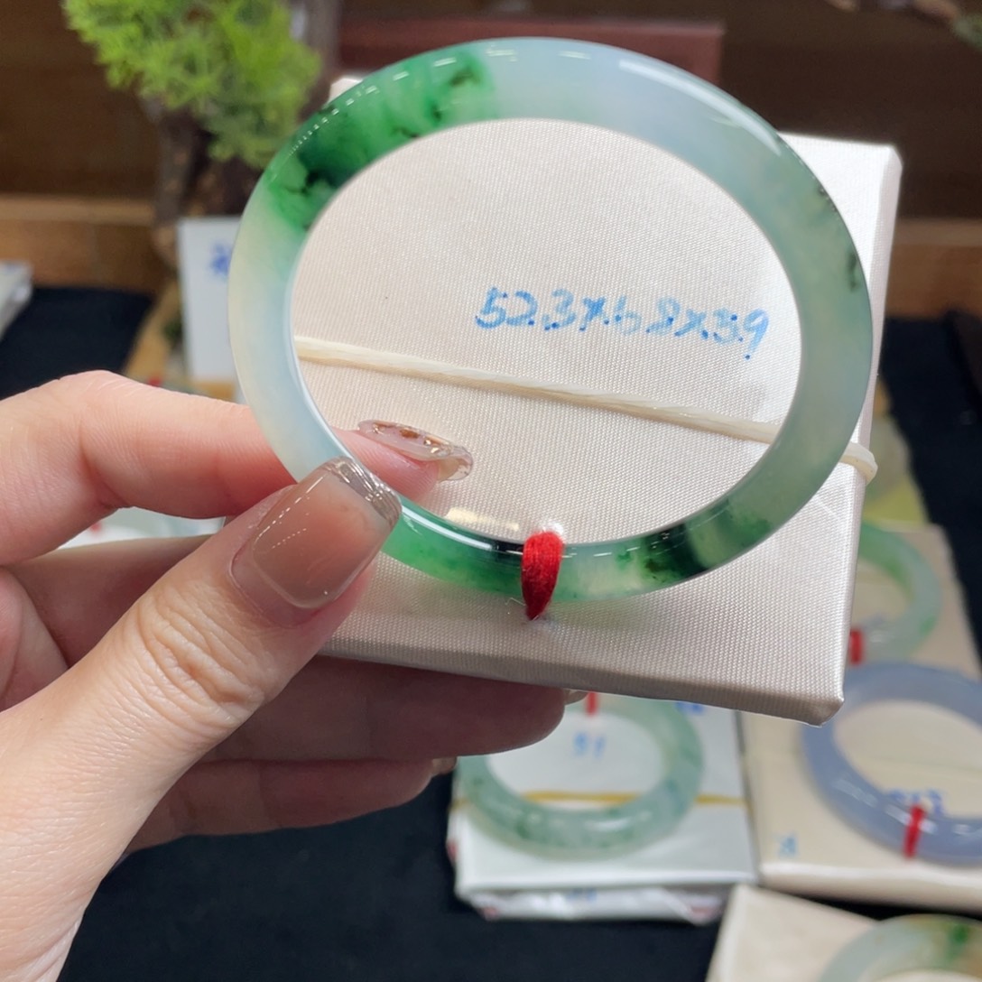 翡翠手镯未镶嵌52 圆条