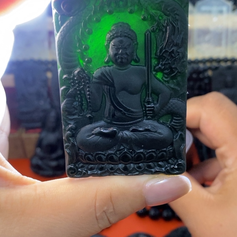 【闪购商品】未镶嵌蛇纹石玉颈饰