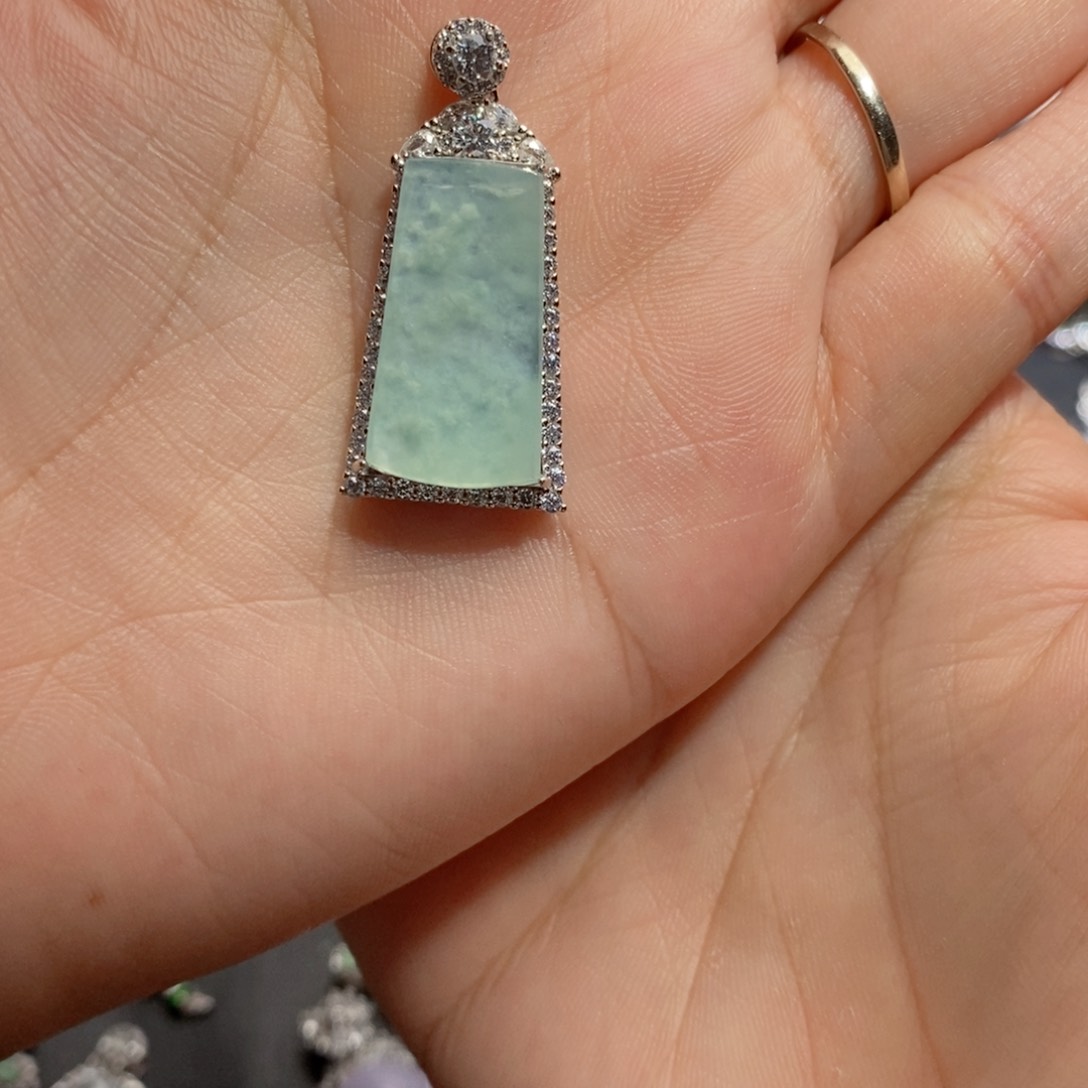 翡翠银S925镶嵌吊坠(赠链)c c c c