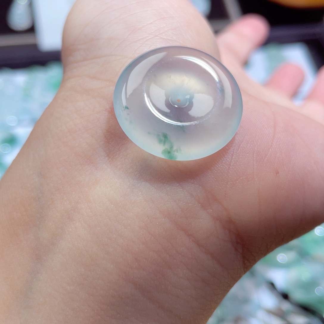 颈饰未镶嵌翡翠平安扣