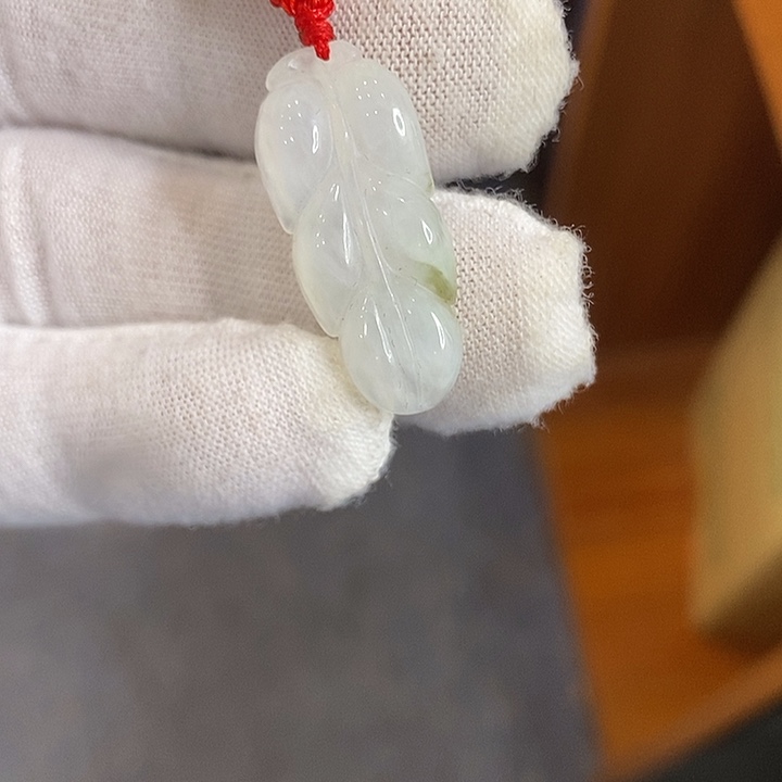 翡翠未镶嵌挂件05