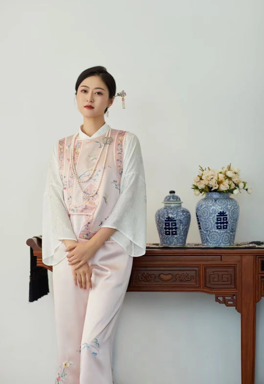 卿佩华服繁花似锦纯手工苏绣琵琶襟四季款马甲