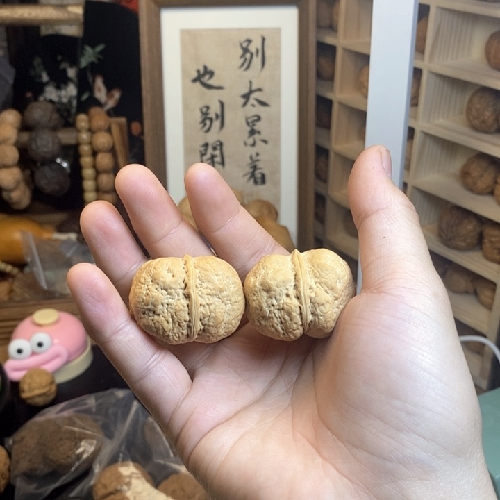 核桃把件4号麻花38尺轻微磕尖