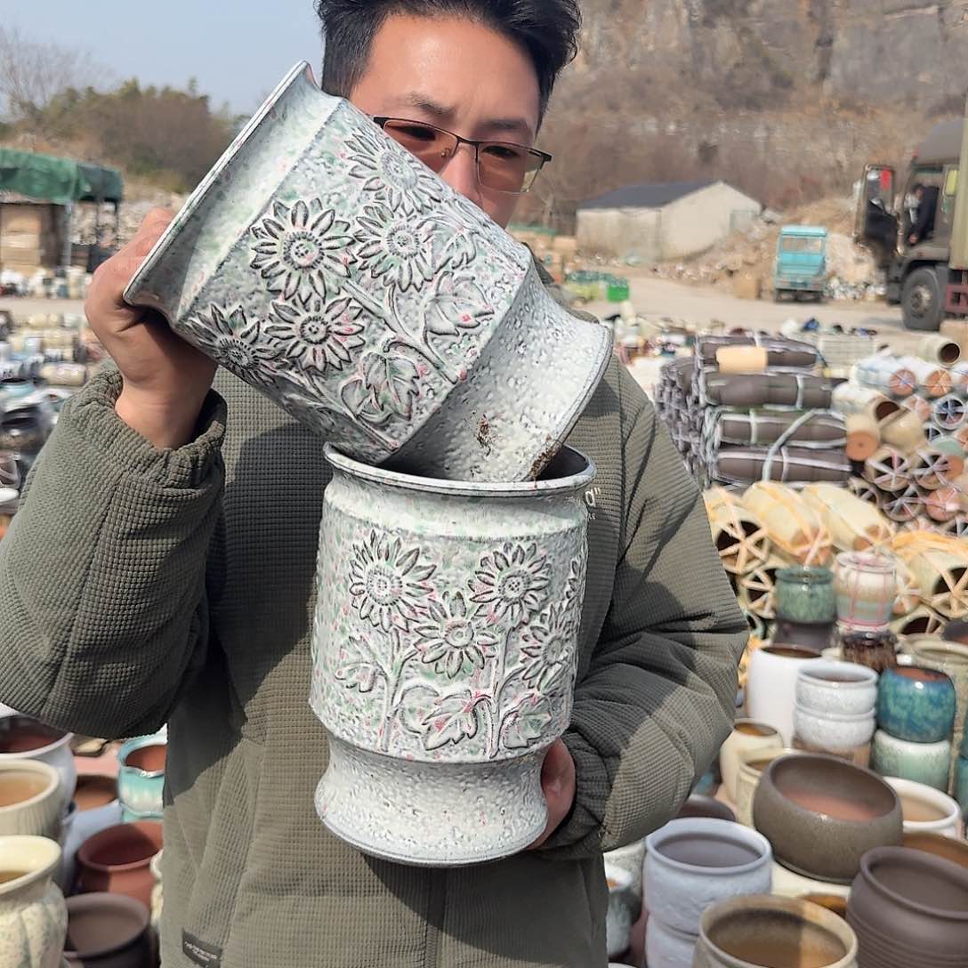 紫砂花盆口17高24（太阳花白色彩色两个