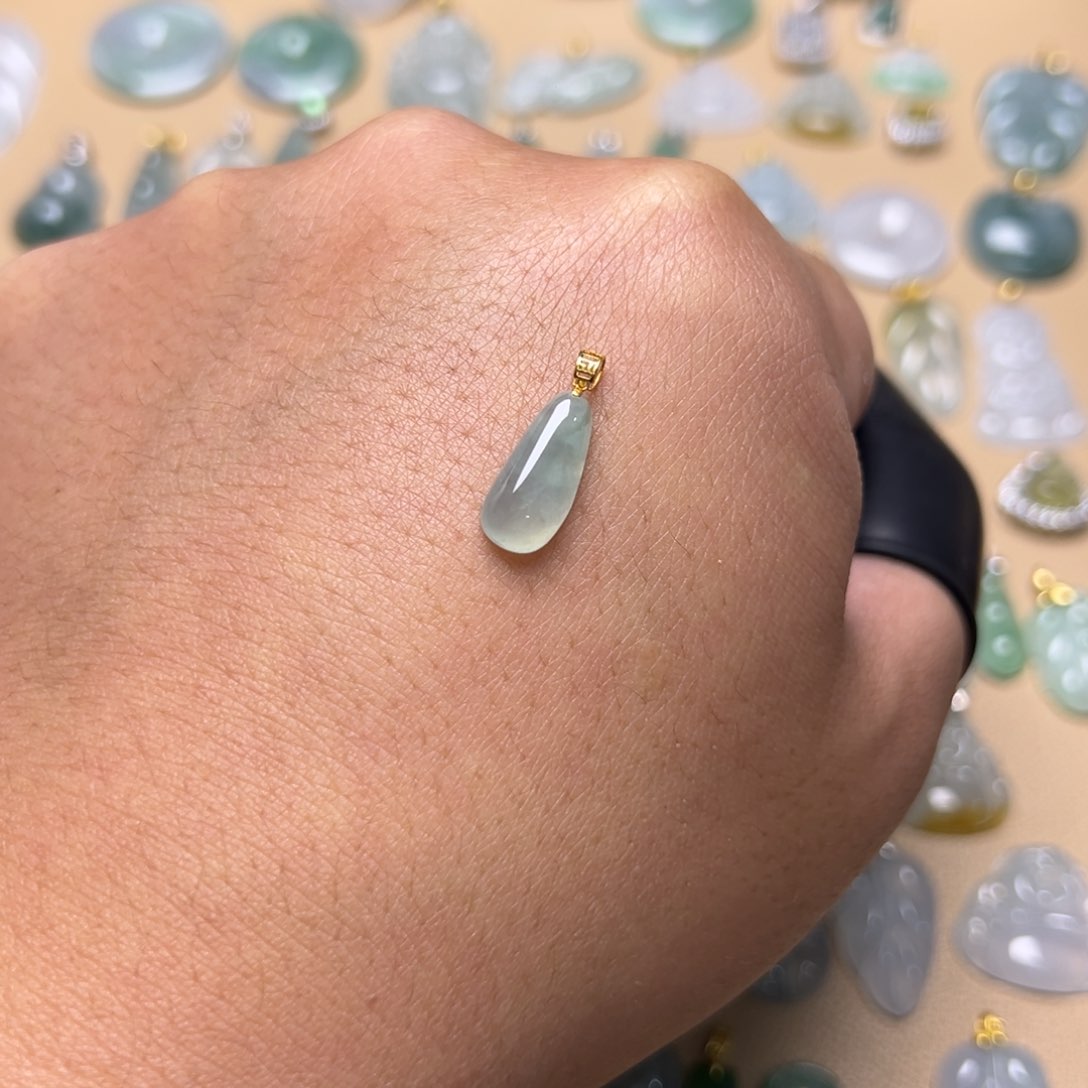 翡翠颈饰18K金镶嵌福瓜