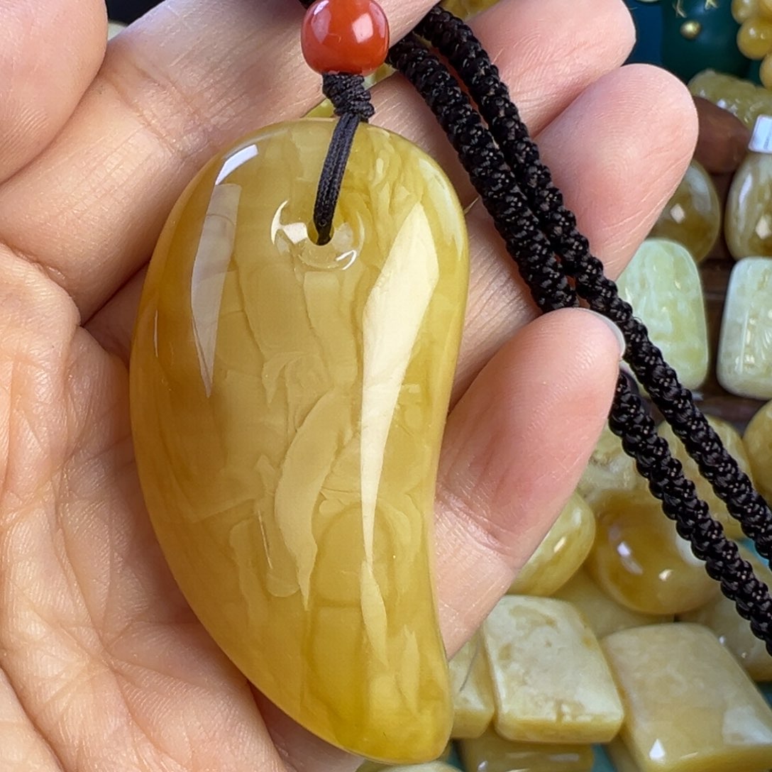 蜜蜡吊坠(赠链)未镶嵌