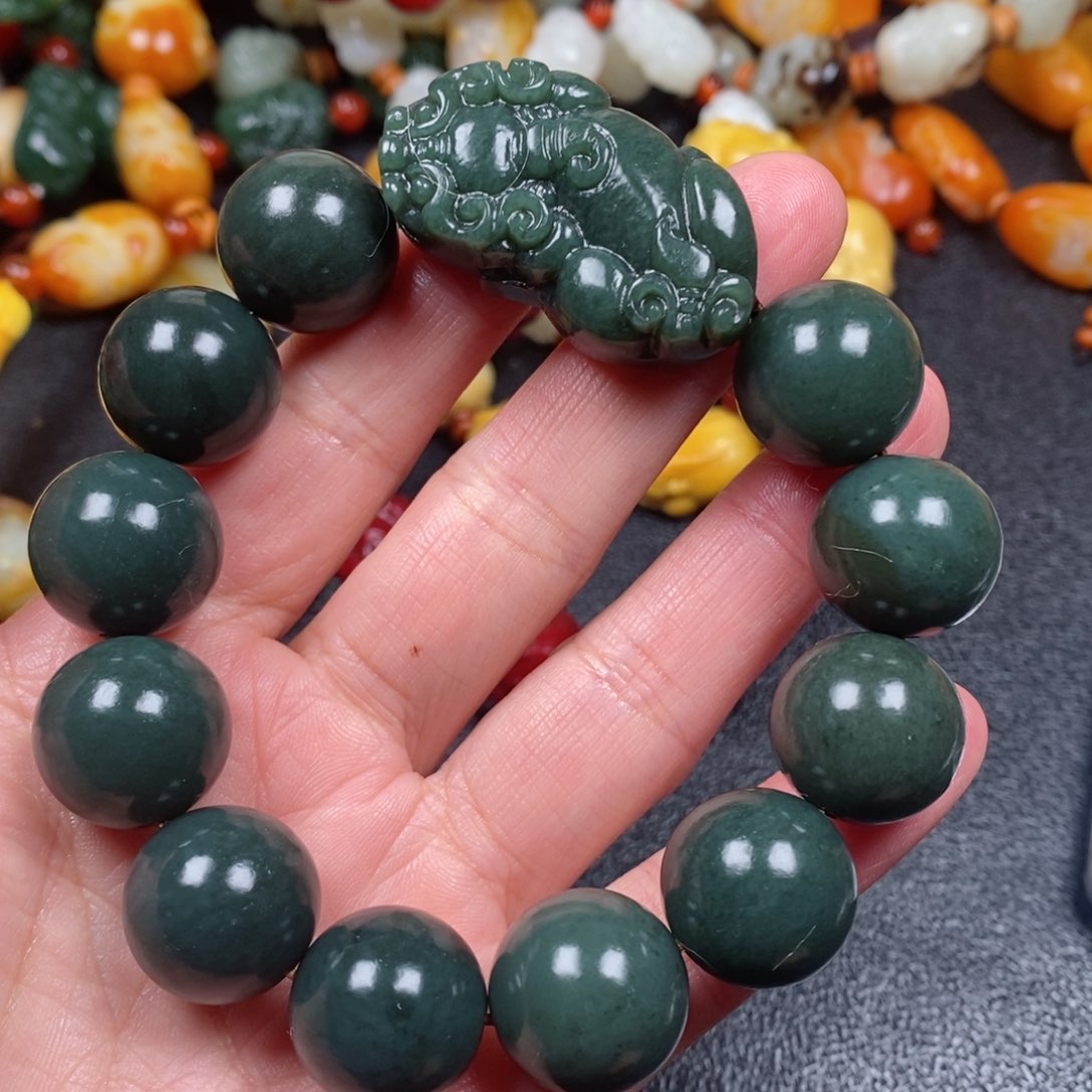 和田玉颈饰未镶嵌