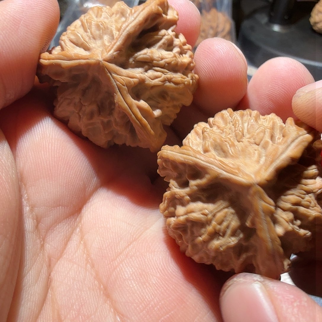 文玩核桃把件王三棱