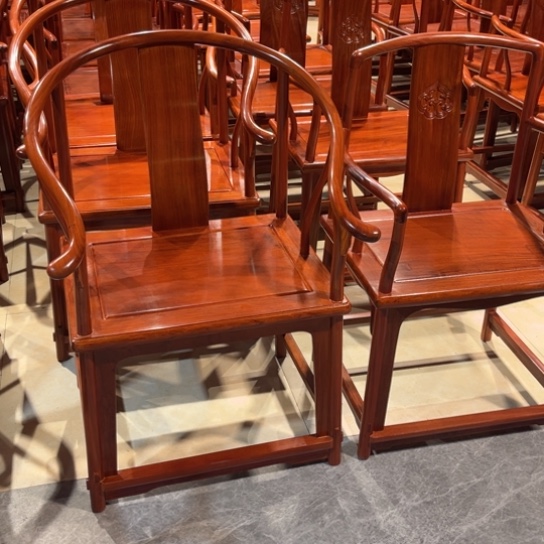 V***B家具紫檀木类缅花圈椅3件套