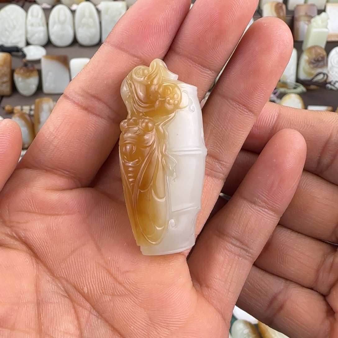 和田玉（糖玉）未镶嵌颈饰