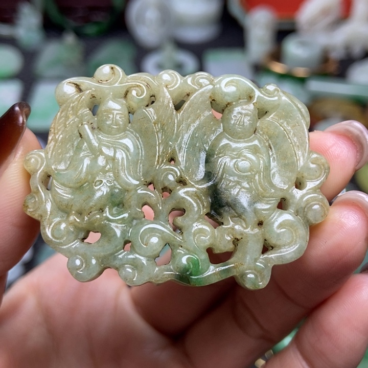 翡翠未镶嵌挂件清