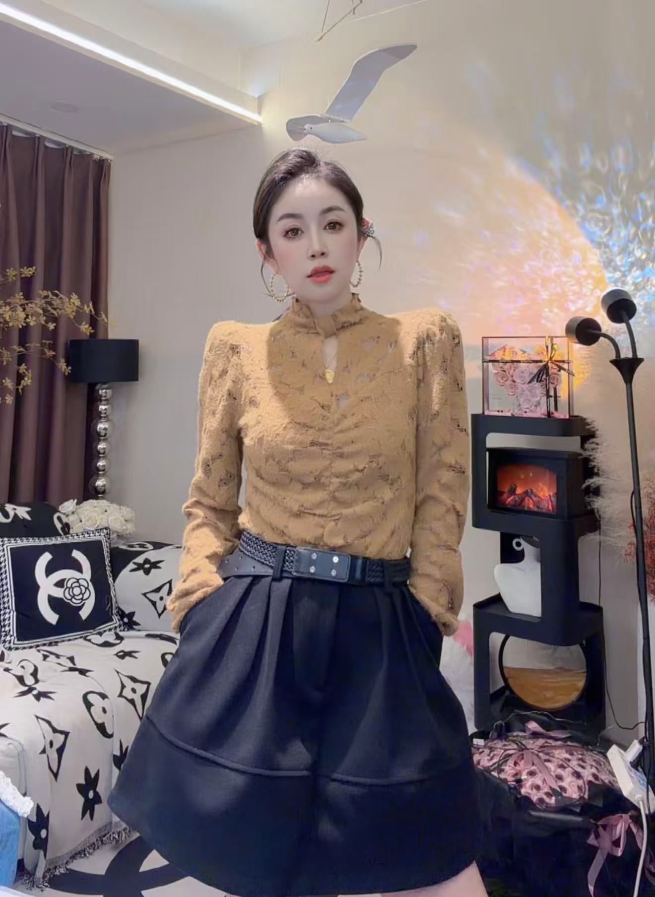 L.X~秋冬高级感洋气减龄别致腰带捏褶花苞半身短裙7051