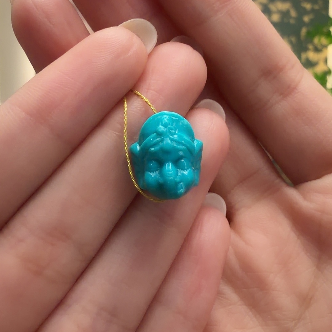 绿松石未镶嵌颈饰