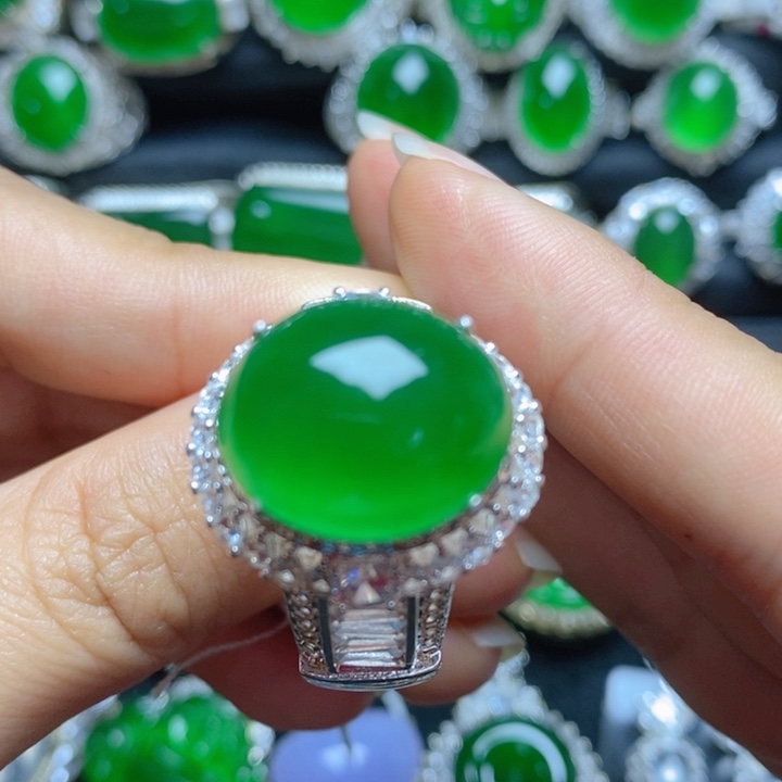 翡翠未镶嵌挂件蛋面