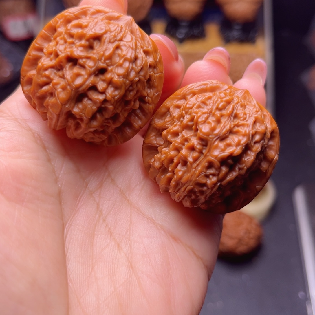 文玩核桃吊坠37尺原庄血麒麟