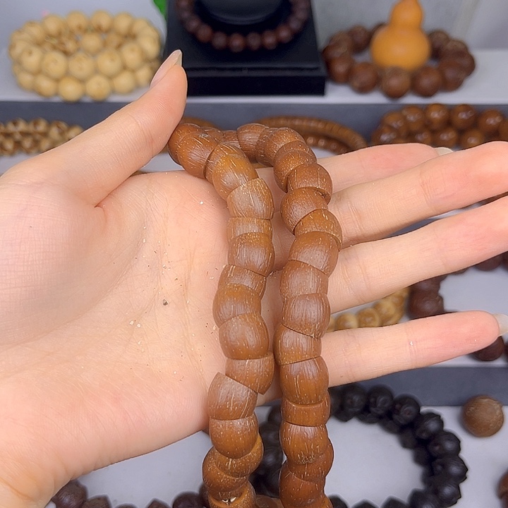 缓***缓手串紫金鼠原皮差价