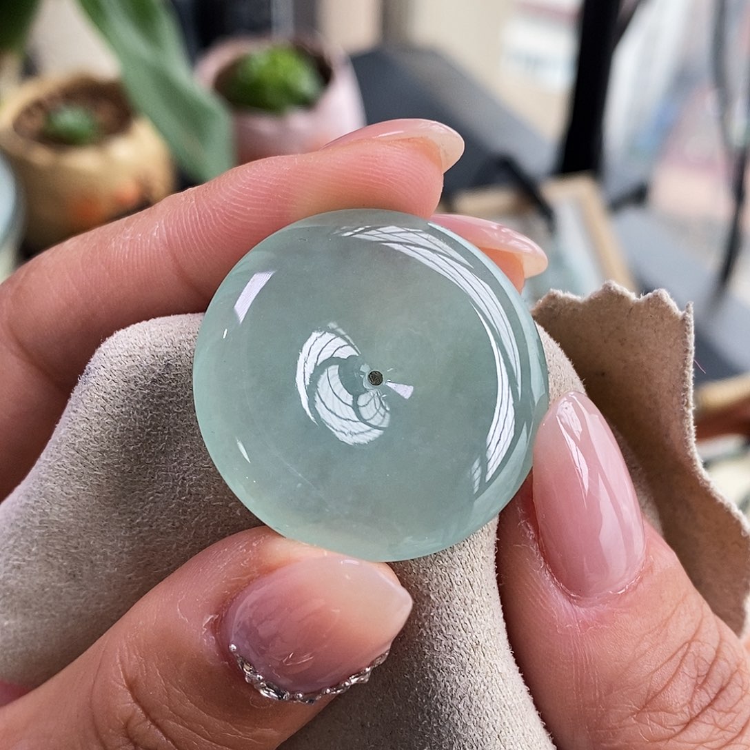 翡翠颈饰未镶嵌翡翠首饰