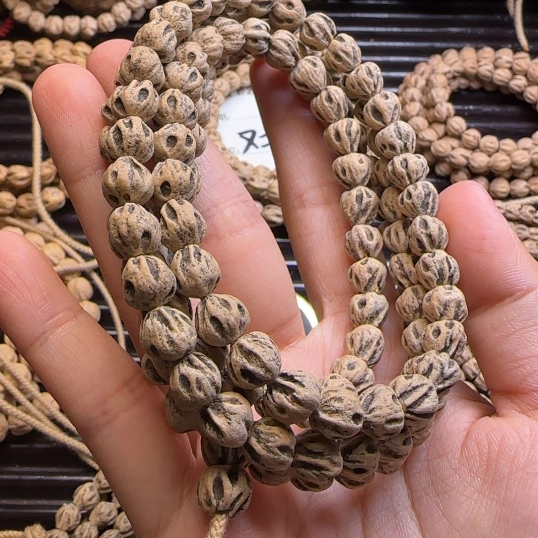 柏香籽/百香籽吊坠野***哥