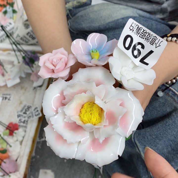 摆件陶瓷材料加工