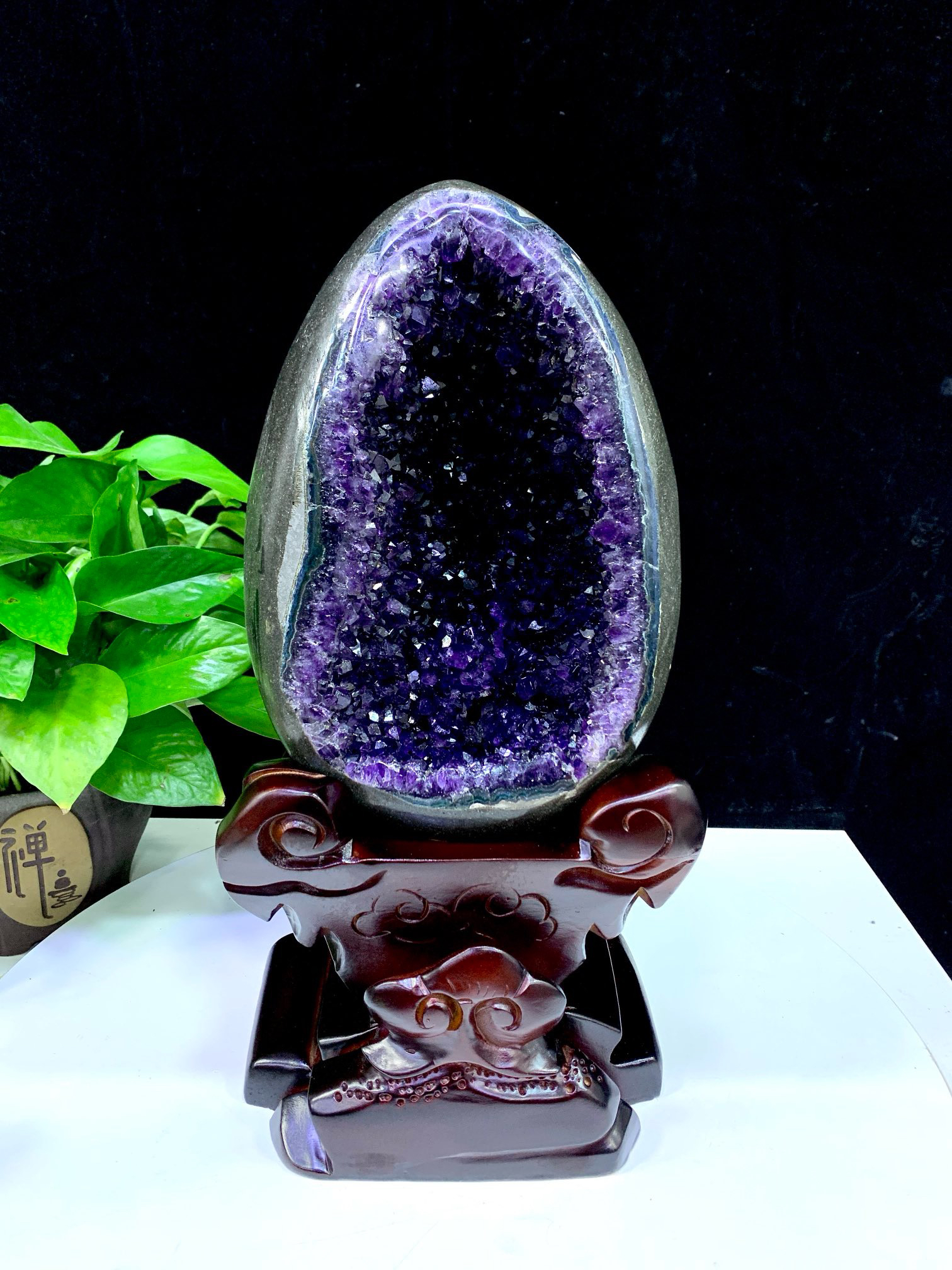 紫水晶恐龙蛋总重24.1斤天然保真