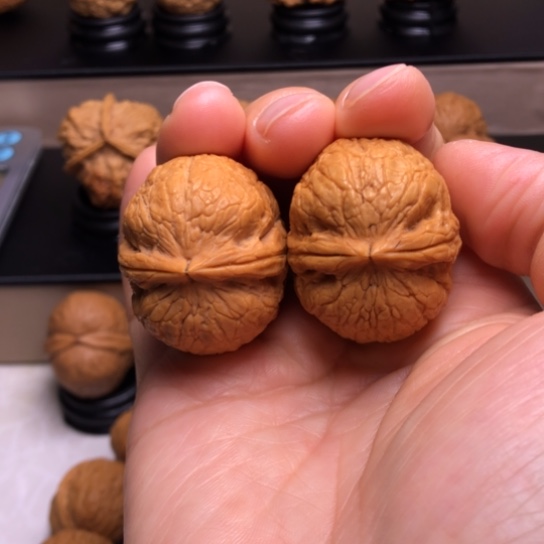 文玩核桃把件蛇蛋17