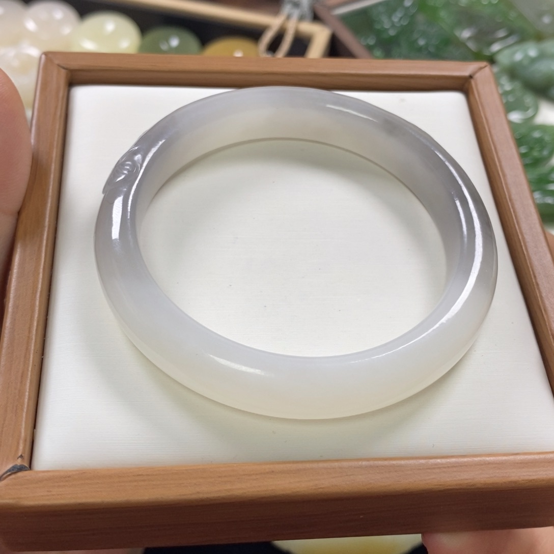 【闪购商品】和田玉手镯56.2未镶嵌