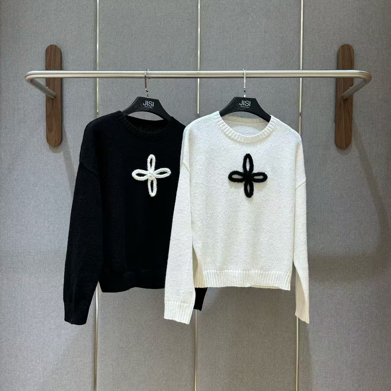 JISI  圆领四叶草长袖针织上衣-MZ25516J