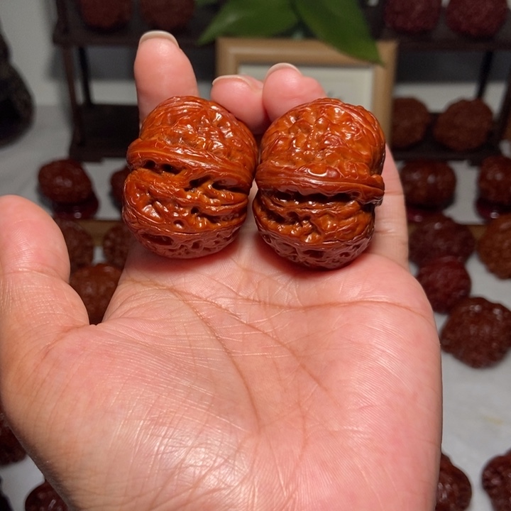 长***薇文玩核桃吊坠元宝