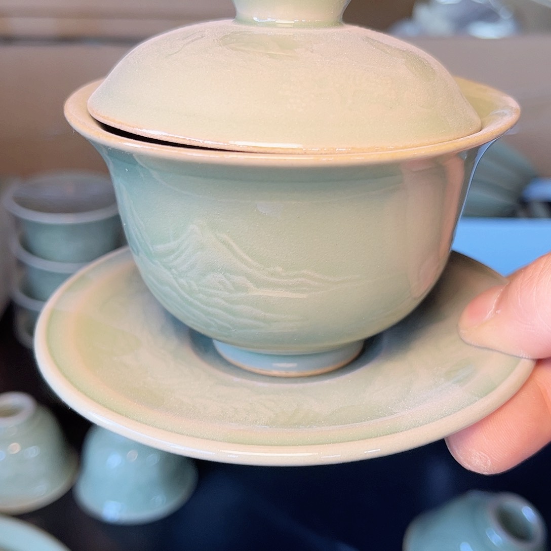 瓷微瑕山水盖碗一套