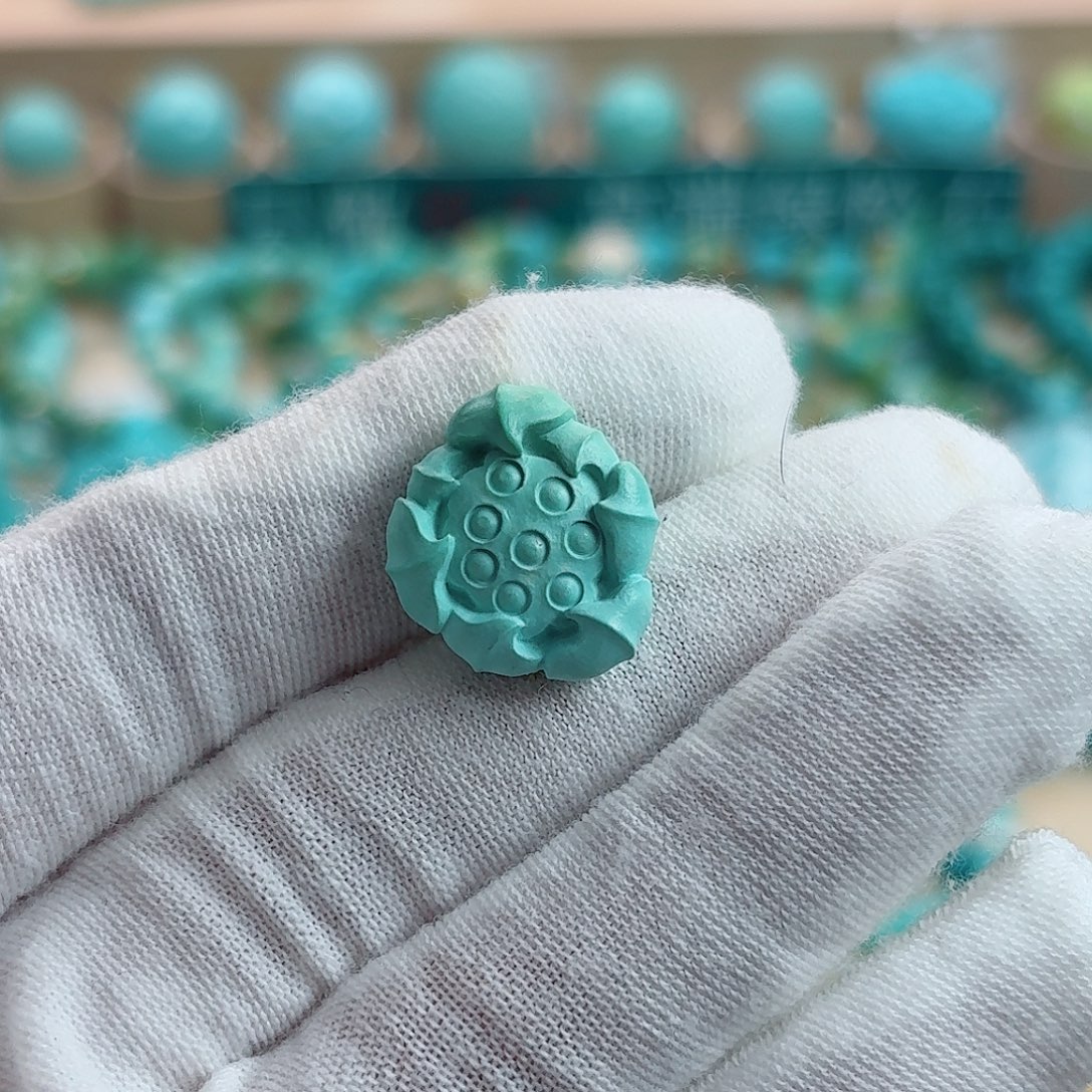 绿松石未镶嵌珠宝奇石