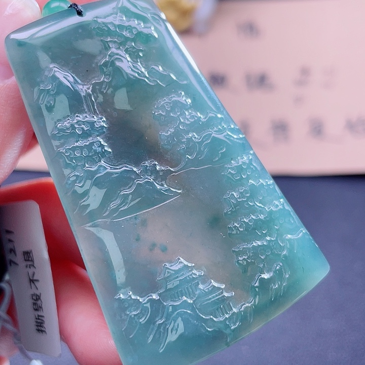 翡翠吊坠(不含链)未镶嵌