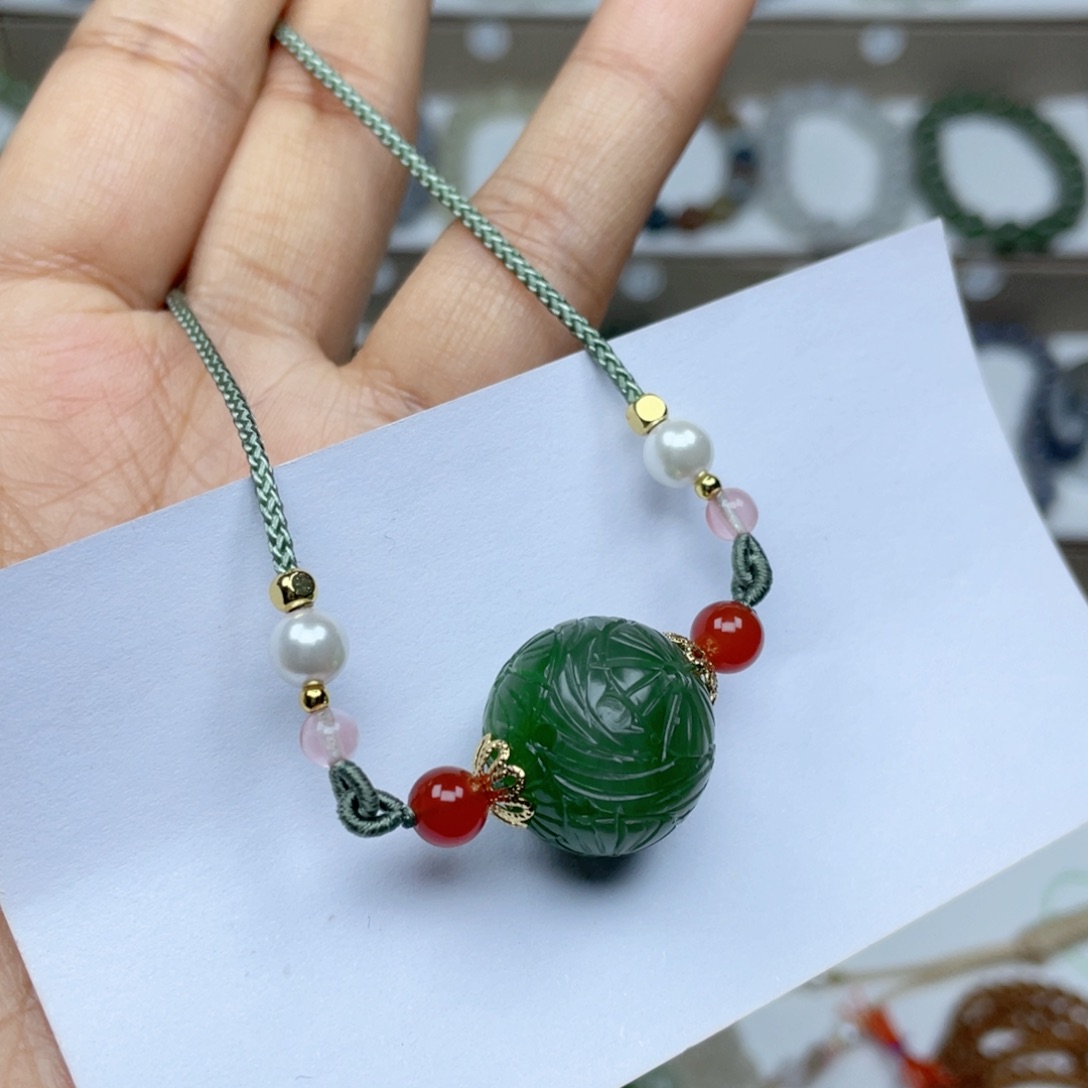 和田玉（碧玉）颈饰未镶嵌