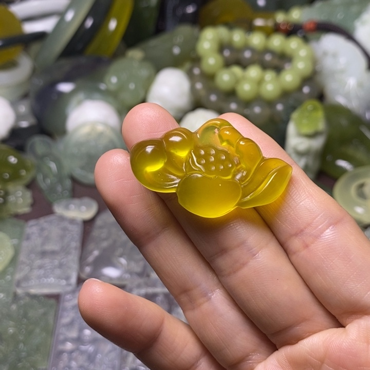 岫玉岫玉颈饰未镶嵌