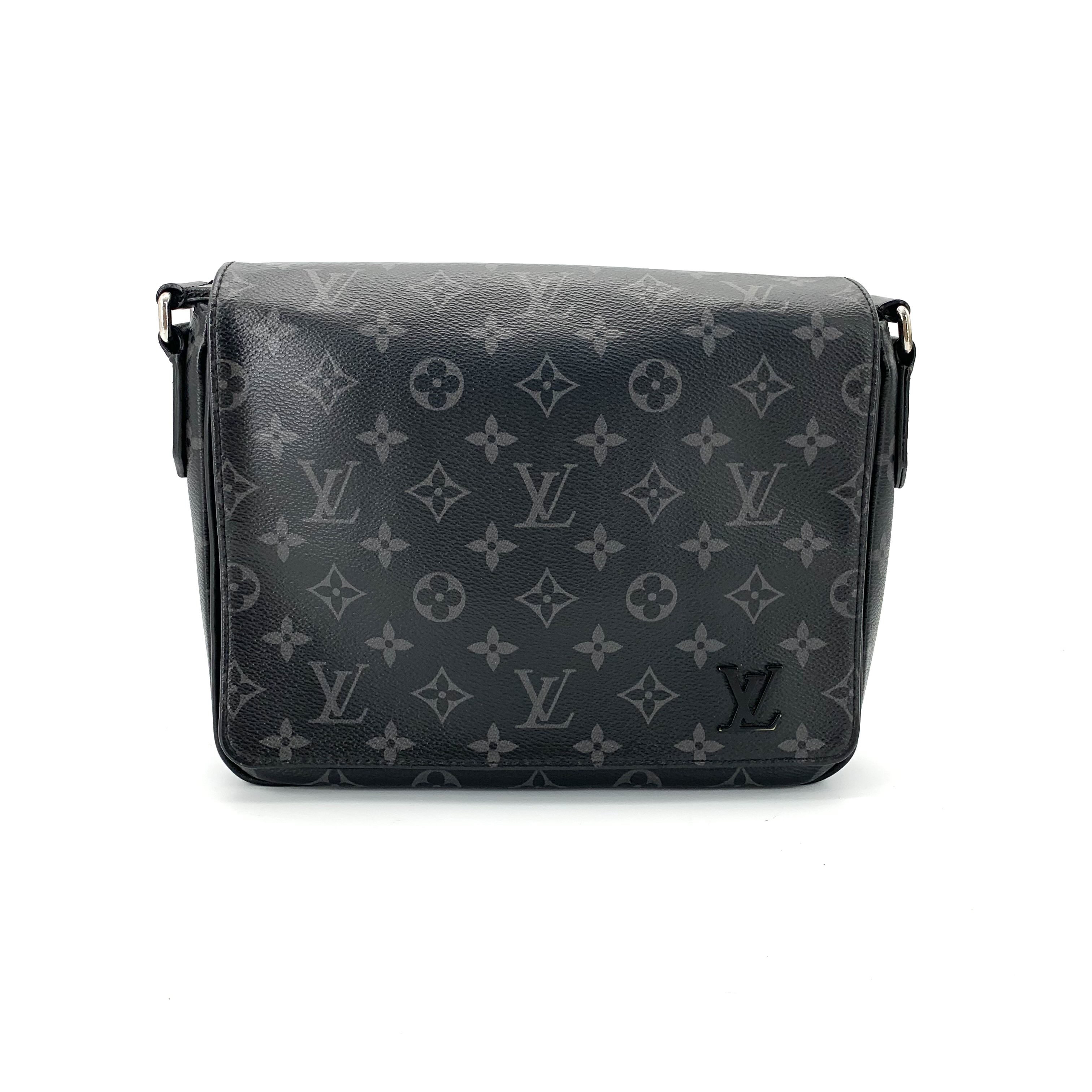 95新 LouisVuitton/路易威登 新款黑老花翻盖邮差包26/20