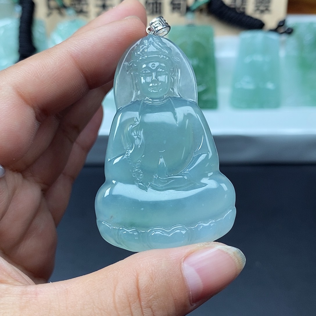 翡翠未镶嵌颈饰小****翡翠