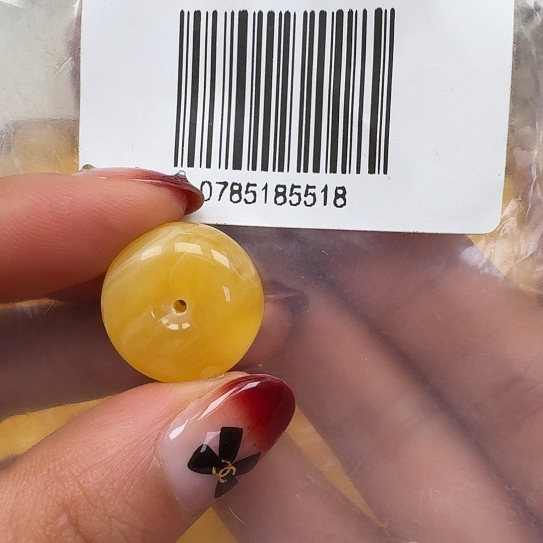 琥珀未镶嵌裸石悠悠